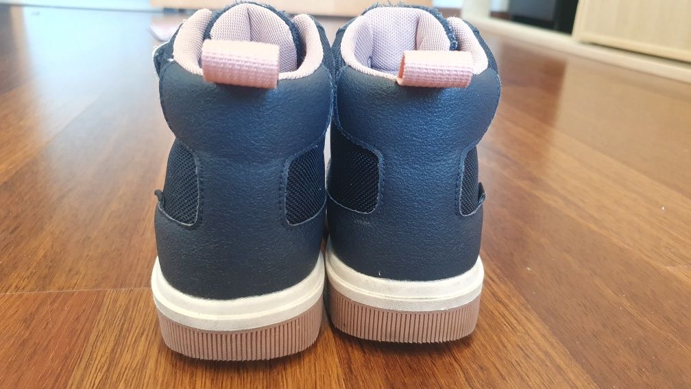 Wodoszczelne buty sportowe H&M dla dziewczynki