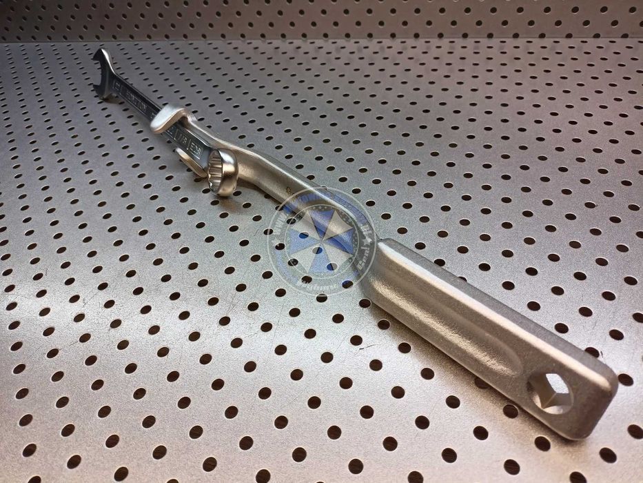 Przedłużka odgięta – uchwyt do kluczy płasko-oczkowych 34cm Cr