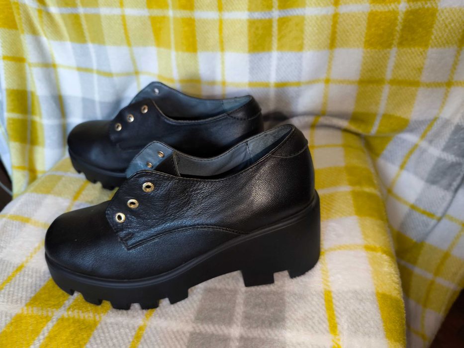 Туфлі з натуральної шкіри