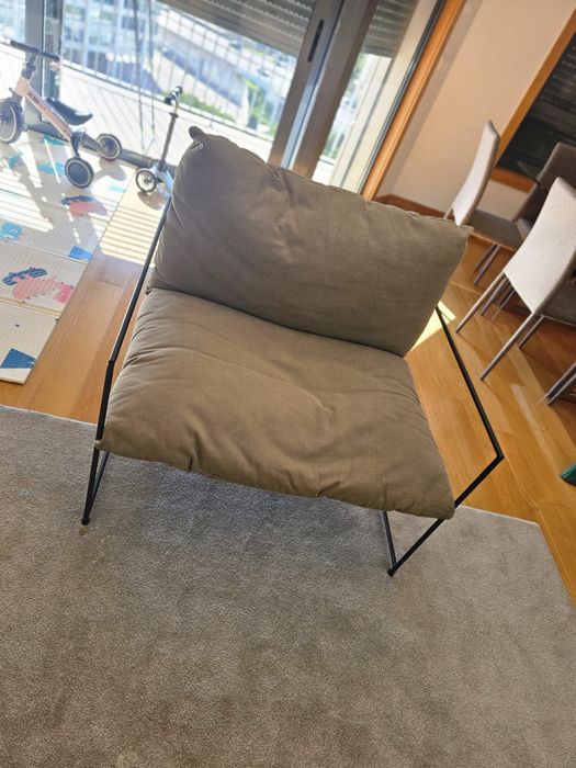 Cadeirão Área em bom estado