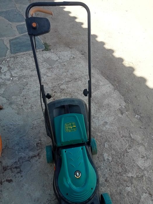 Corta Relvas Eléctrico