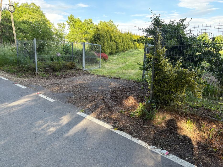 Kwaczała działka 4948 m²ogrodzona z mediami, garażem i ogrodem 5min a4