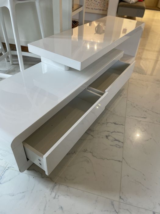 Szafka po RTV Kare Design