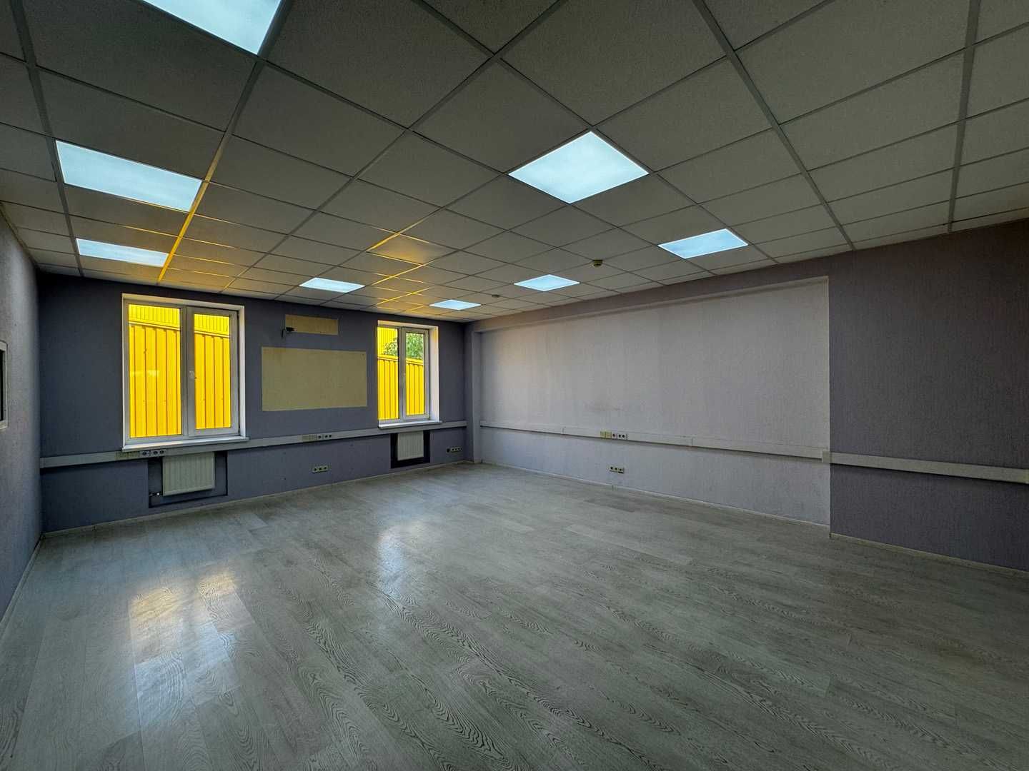 Оренда офісу 293 м² Форум Термінал Столичне шосе, 100