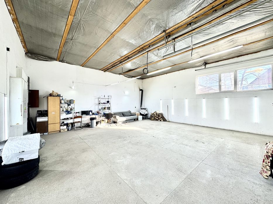 Гараж під комерцію, сто