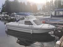 Posejdon 640 łódź motorowa houseboat kuchnia łazienka