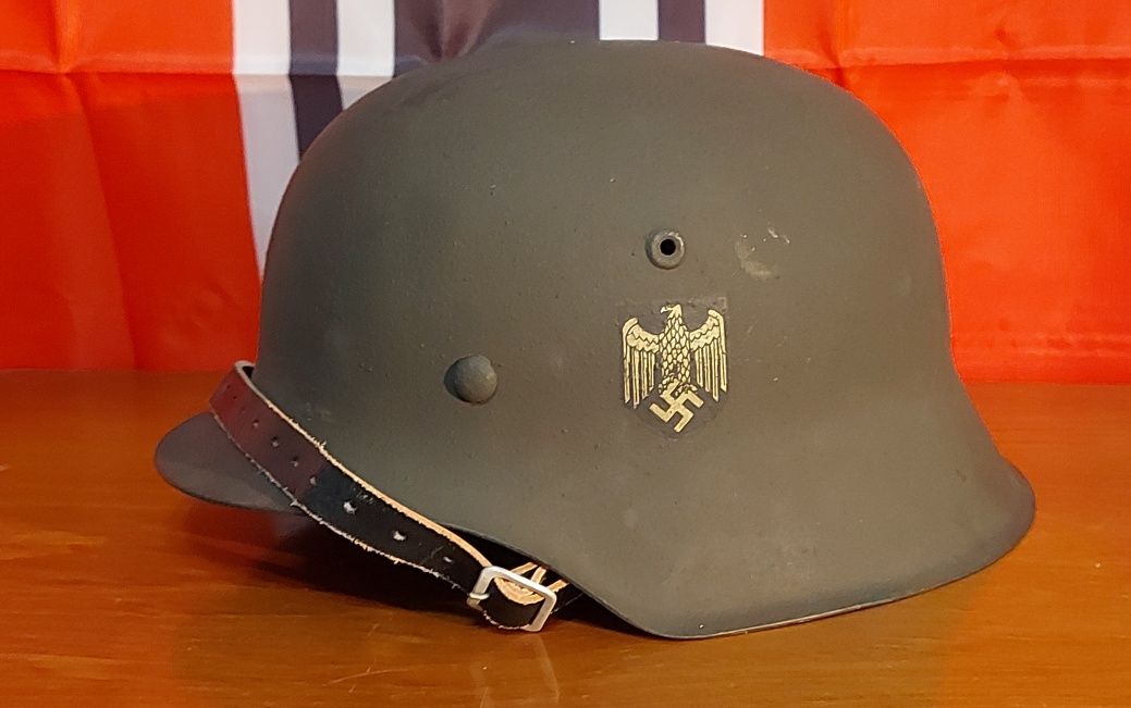 PROMOÇÃO--Stahlhelm Capacete M-42 / KRIEGSMARINE Alemanha nazi-suásti