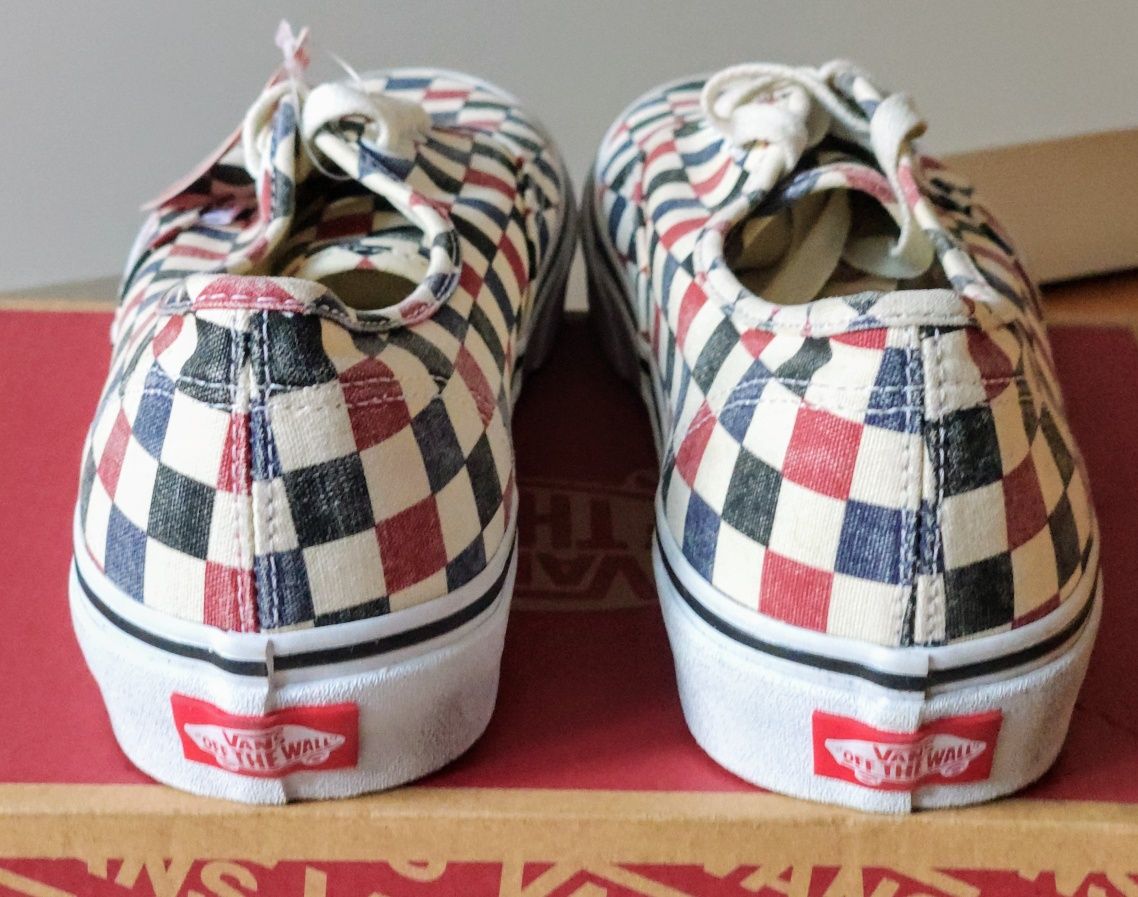 Sneakersy – Vans Authentic Washed – W kratkę (42)