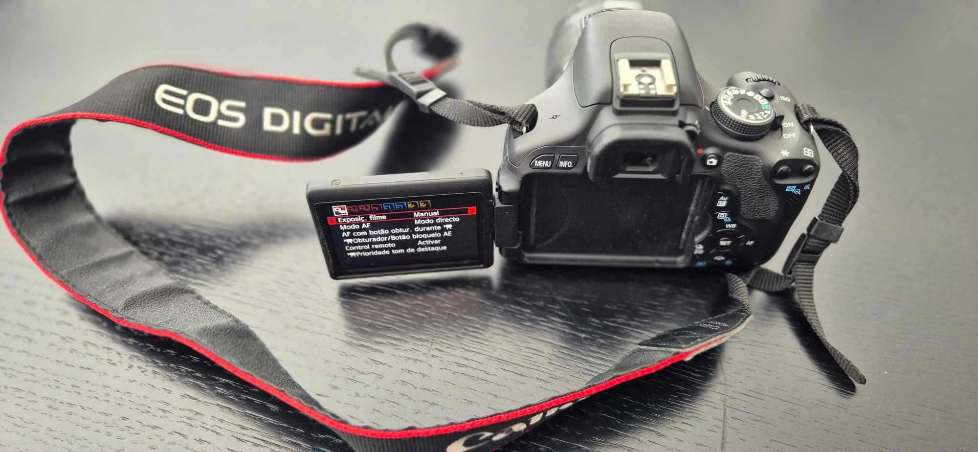 Câmara Fotográfica EOS 600 D, como nova!