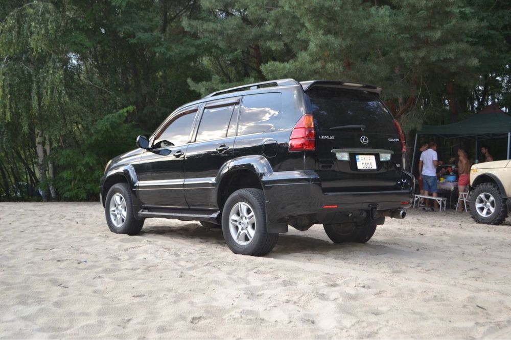 Лексус GX 470,2004 года,автомат,газ/бензин,в хорошем состоянии.