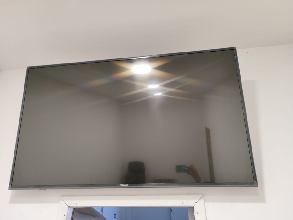 TV LED  STRONG ecrã grande
