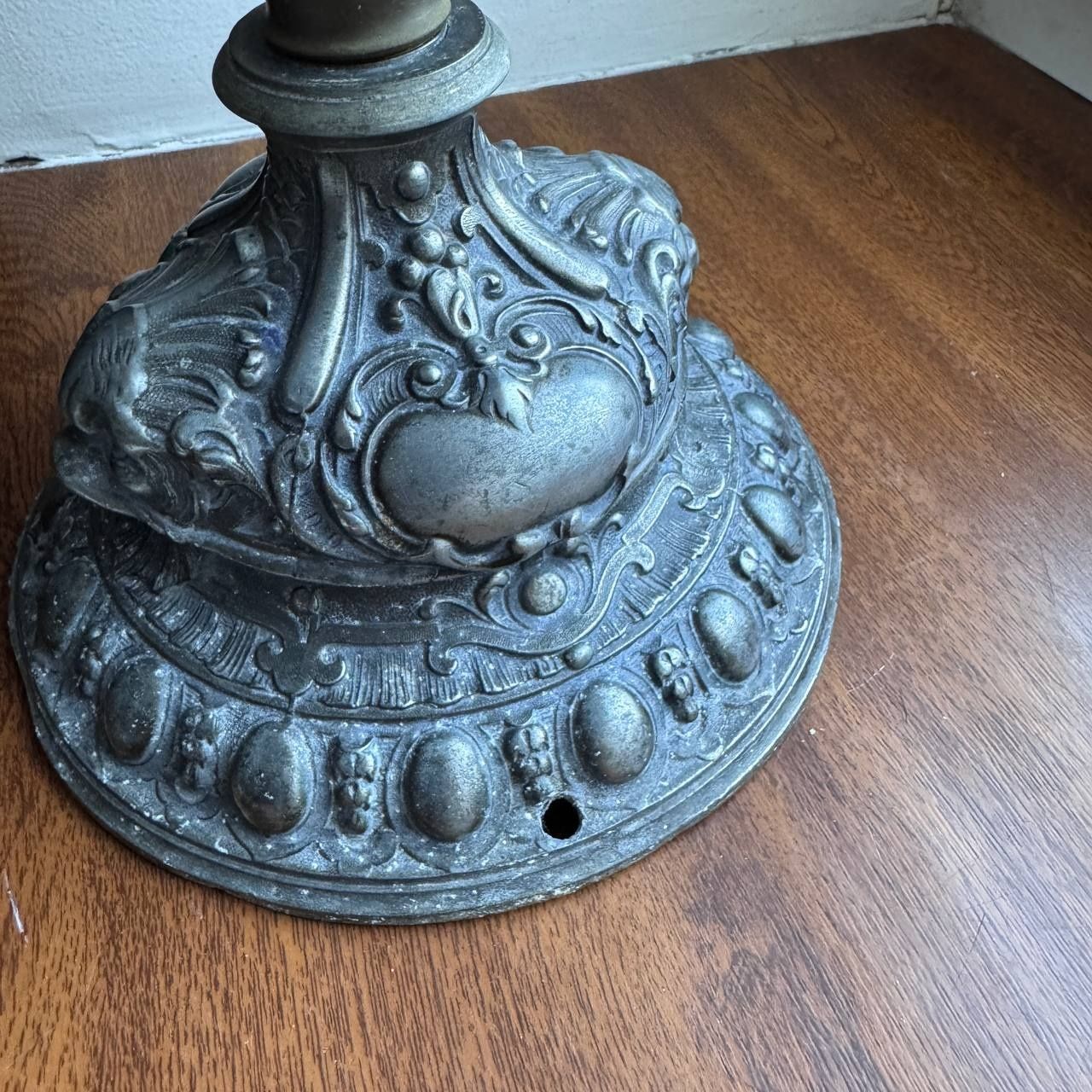 Lampa naftowa Szklana początku XX wieku