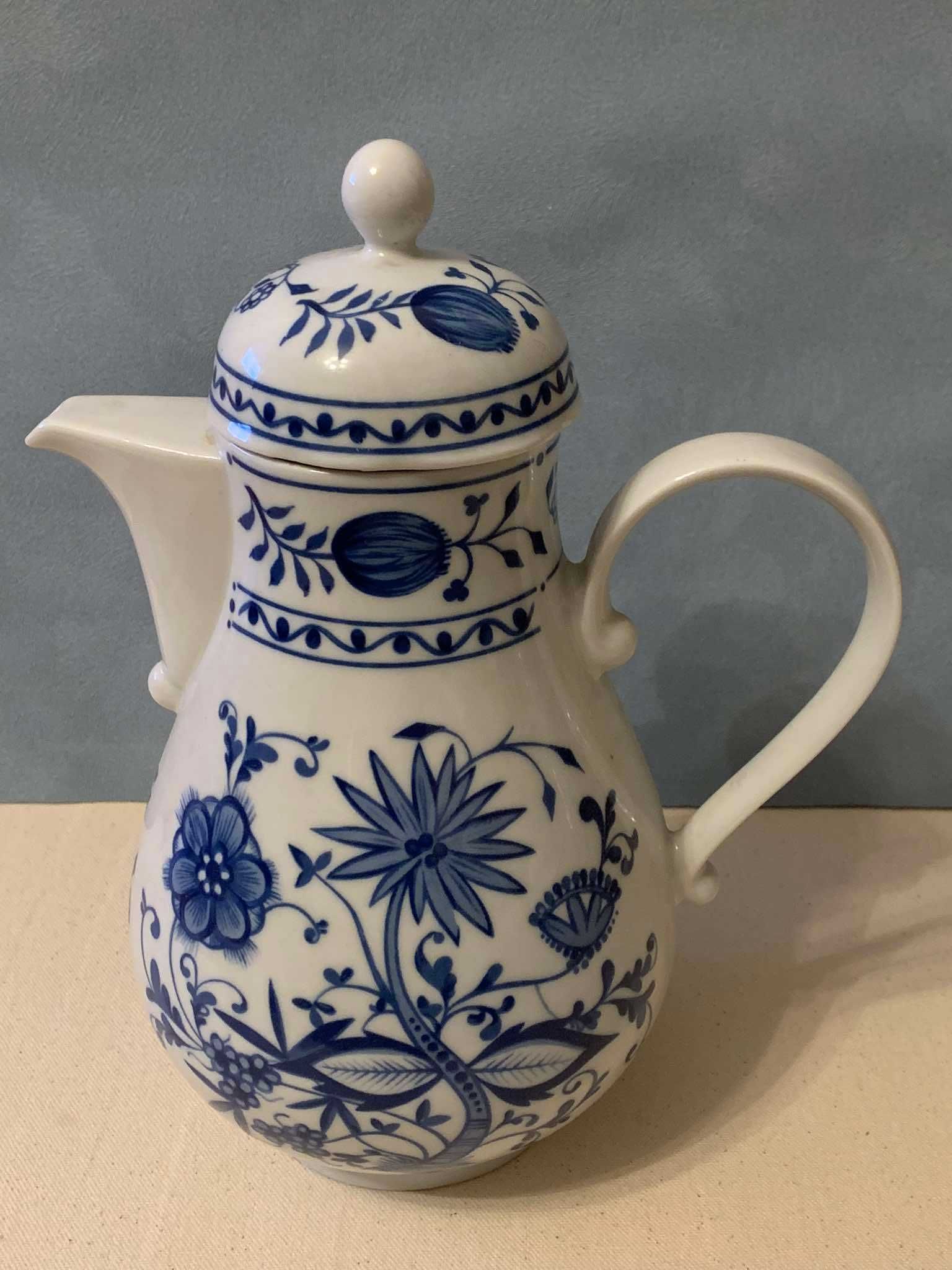Dzbanek z przykrywką 25 cm - Porcelana Zwiebelmuster Kahla PRL