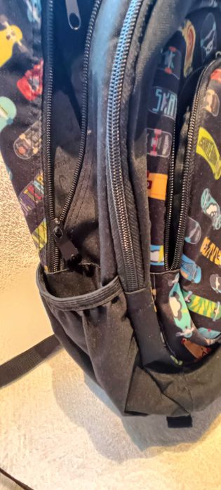 HEAD Skateboards. 3 komorowy plecak szkolny. Ergoback. Stan dobry.