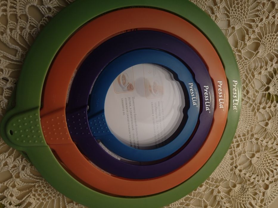 Вакумні кришки для миски або контейнера.