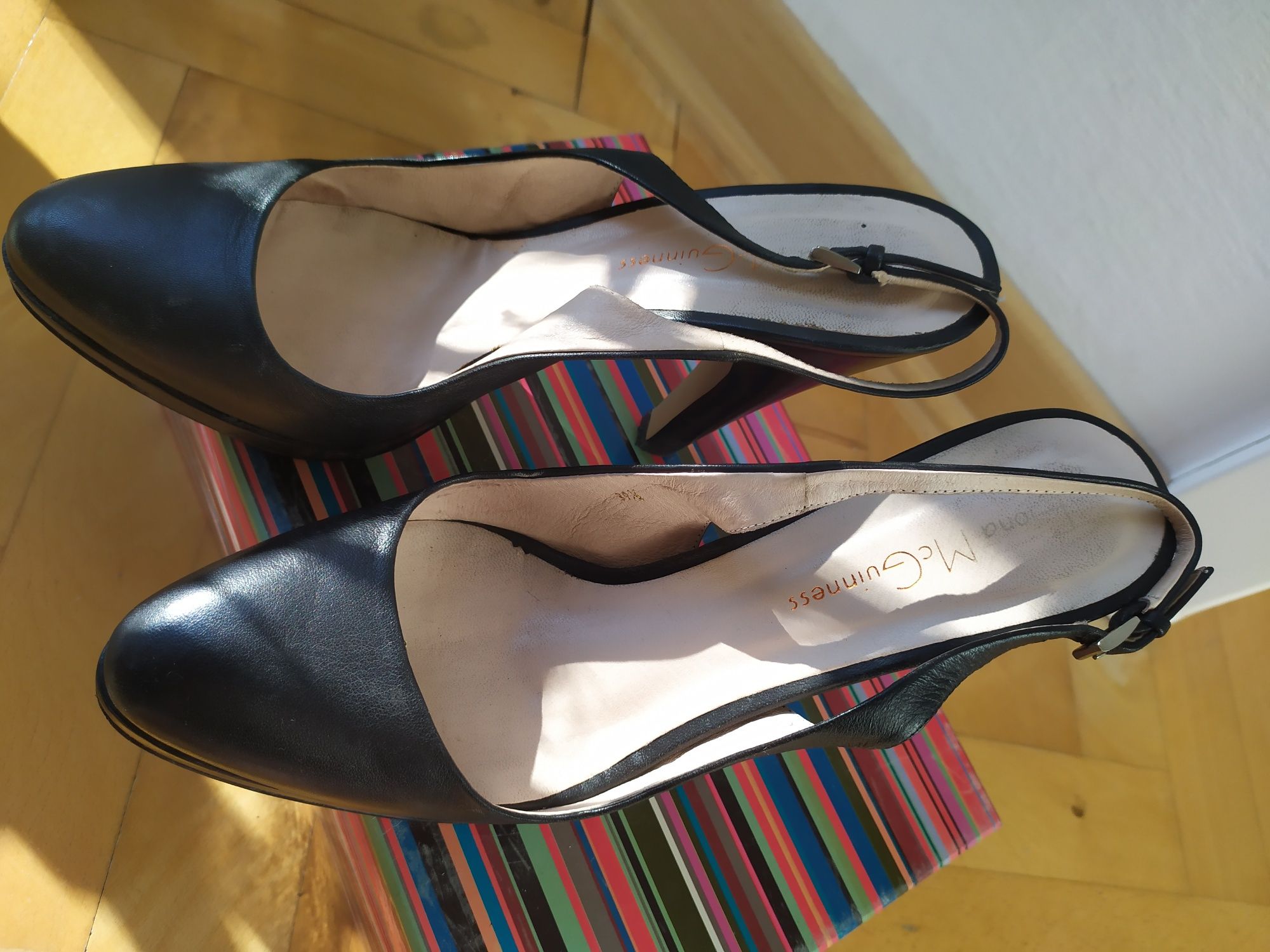 Buty skórzane na obcasie