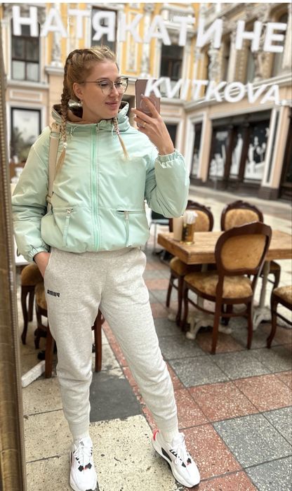 Куртка бомбер блакитна