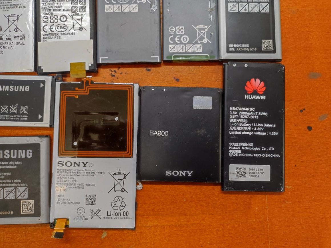 Mix baterie z demontażu telefonów