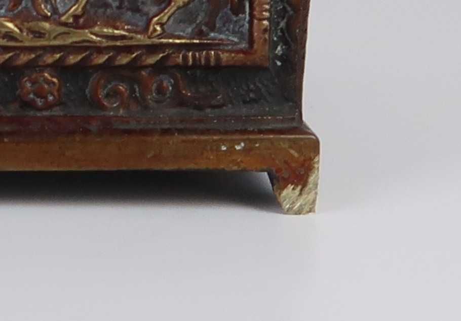 Caixa guarda-joias bronze Séc. XIX/XX