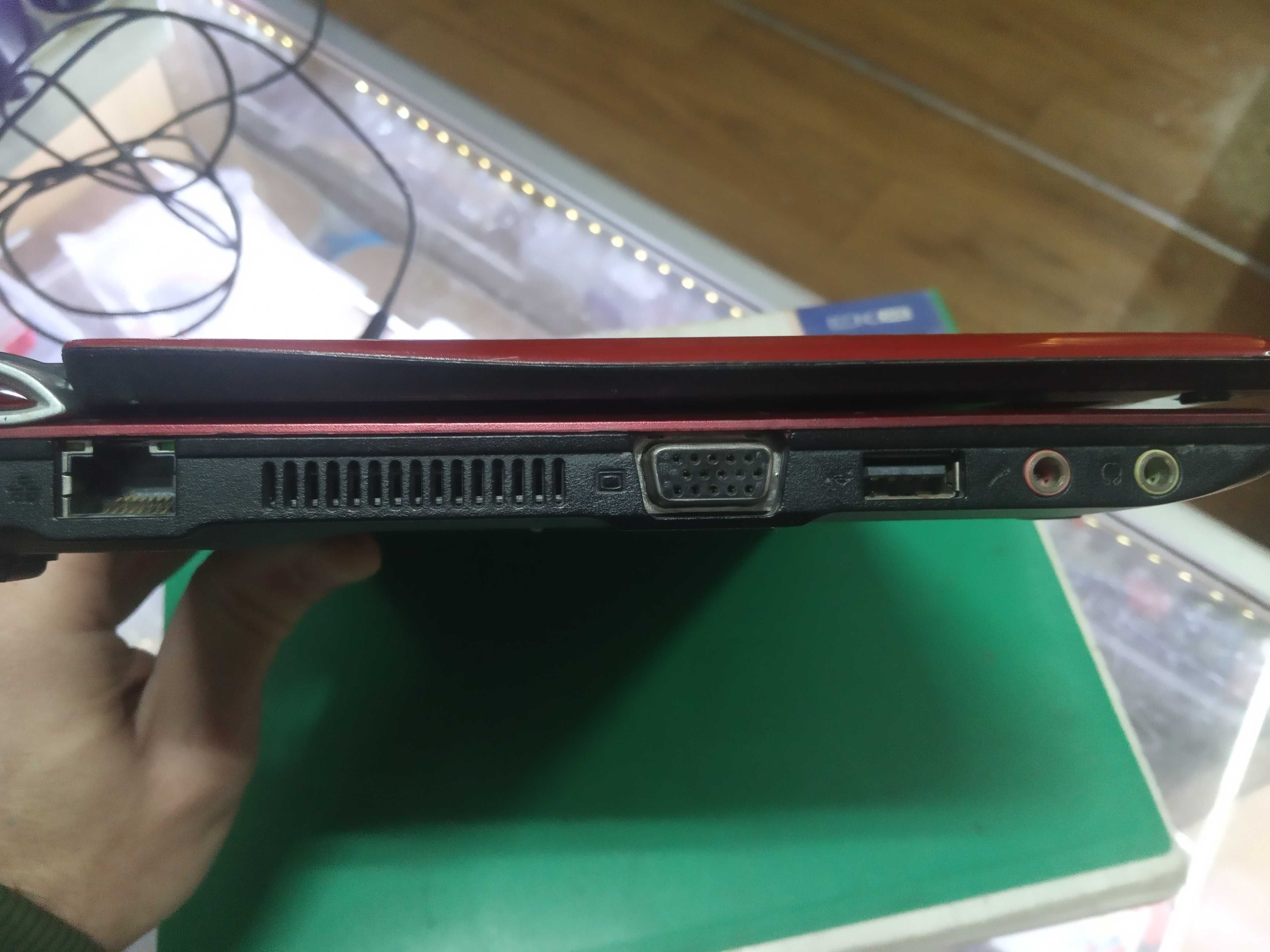 Ноутбук Acer aspire D250-0Br
