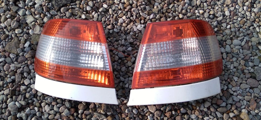 Lampy tyl audi a4 b5 sedan komplet