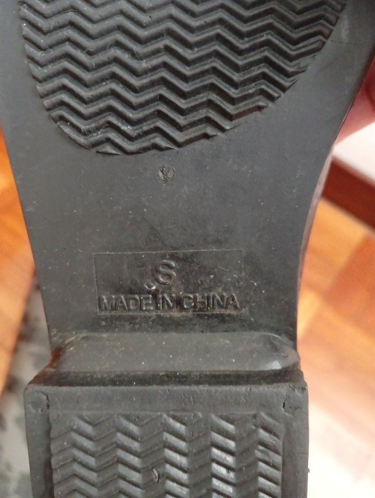 Bota tipo galocha