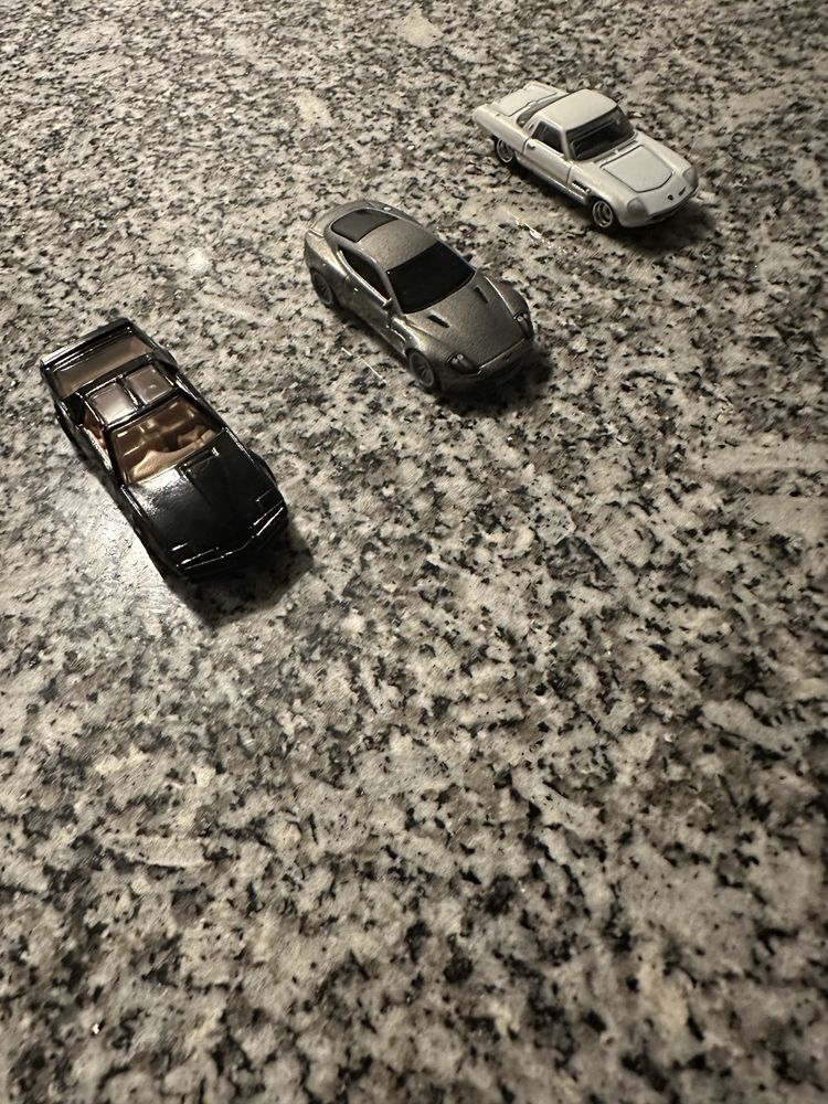 Carrinhos de coleçao da HOT WHEELS