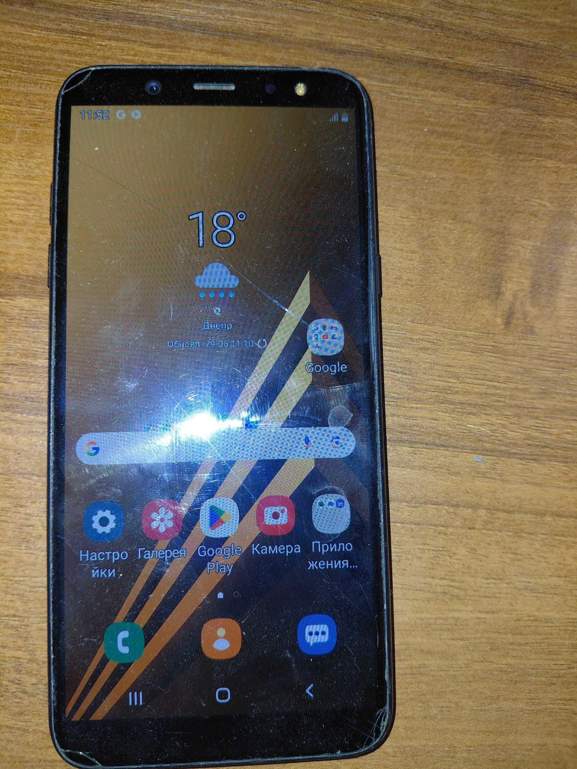 Смартфон Samsung A6