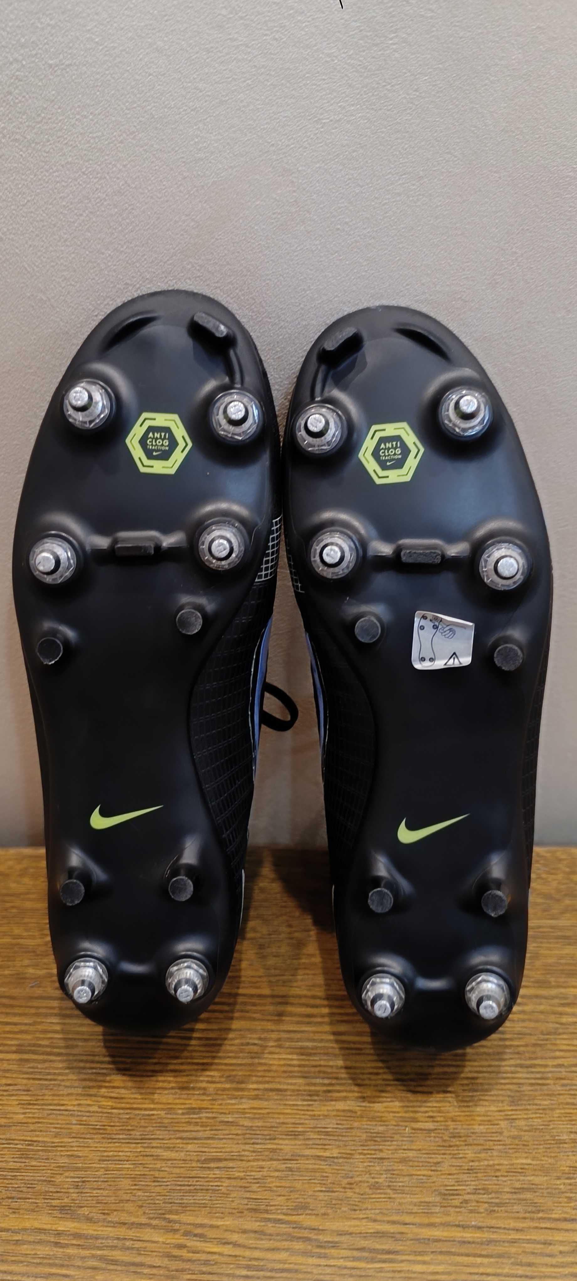 Бутси Nike CW7432-004