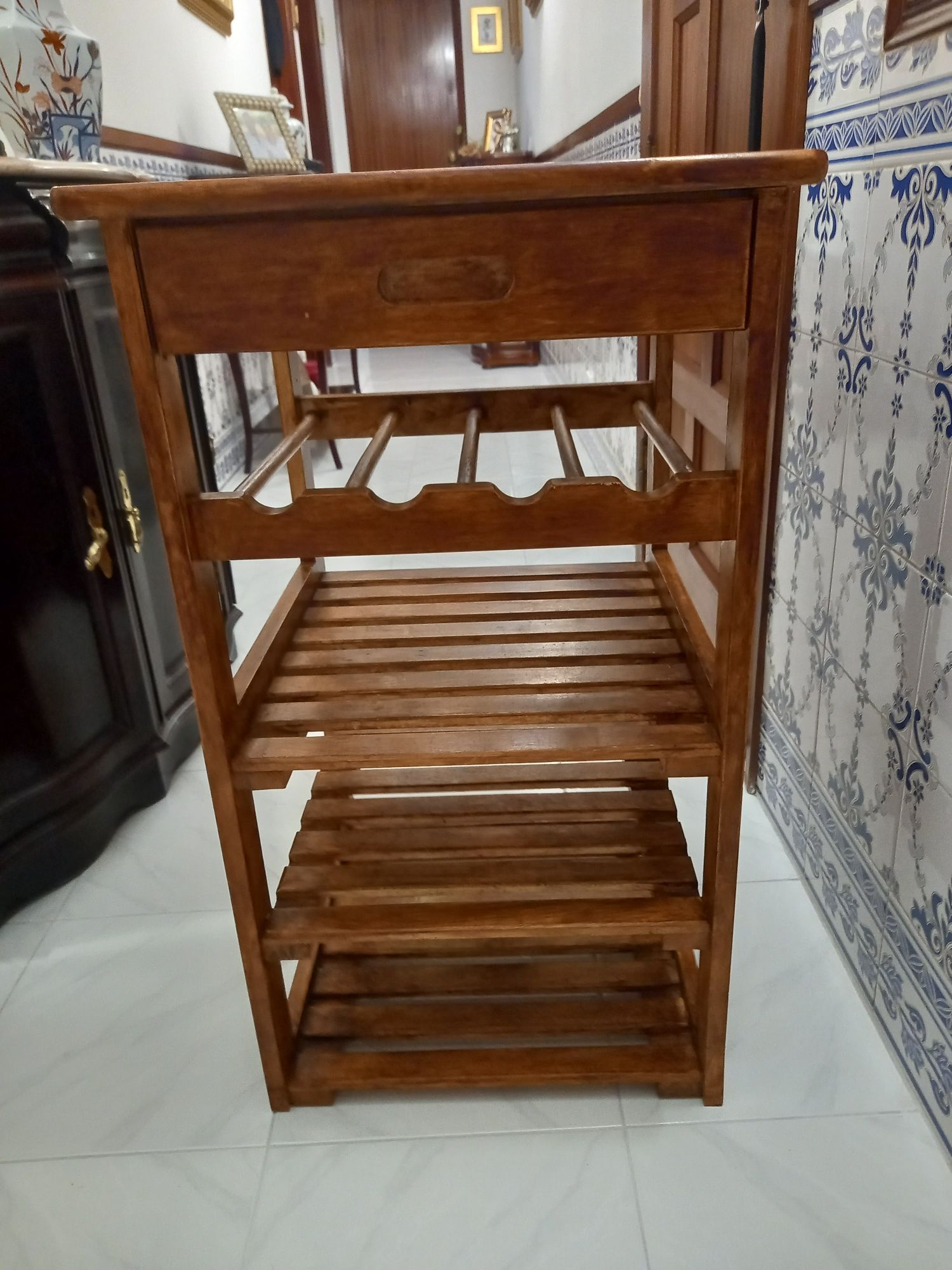 Vendo..Móvel Garrafeira