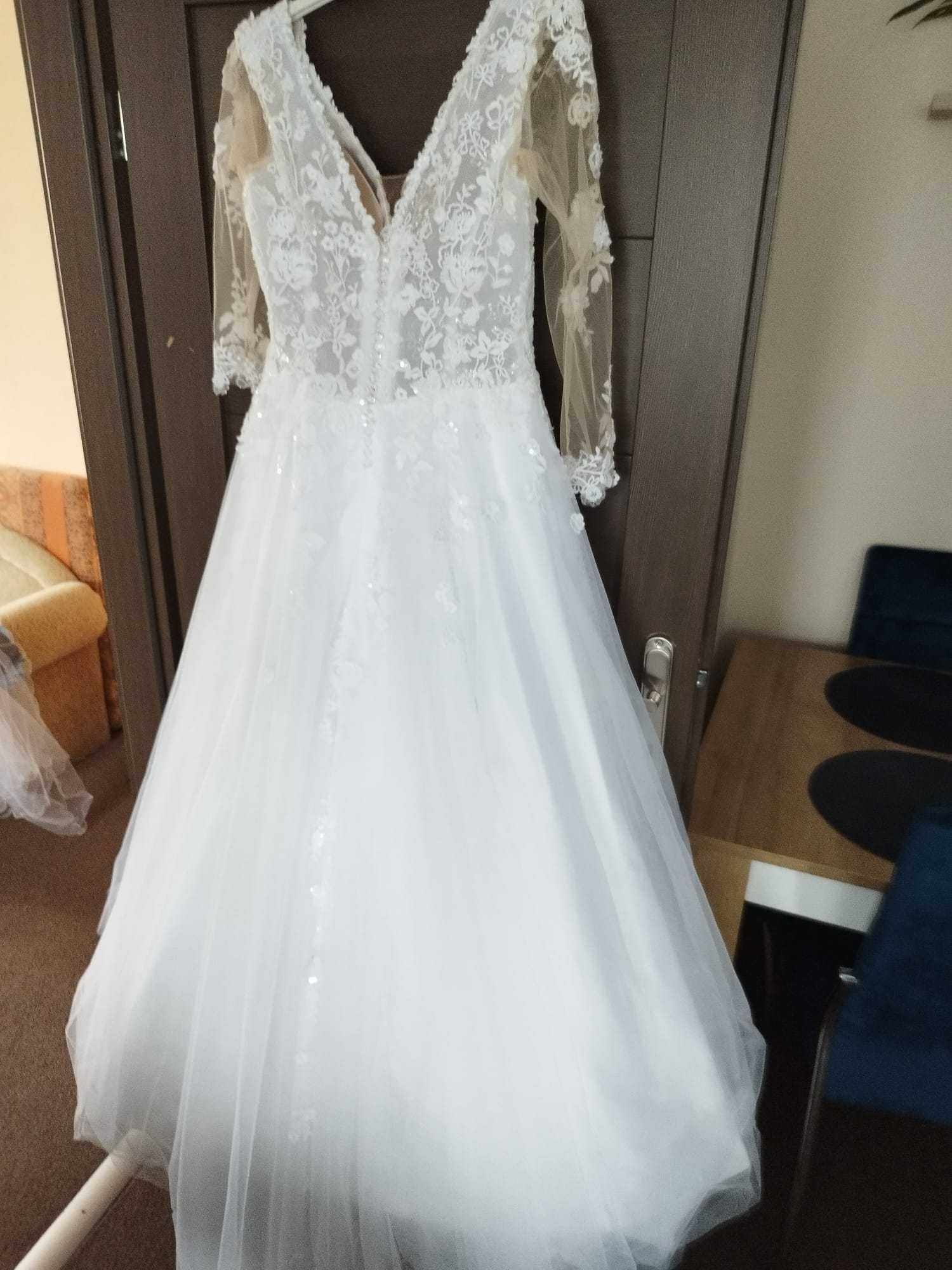 Suknia Ślubna Rima z rękawem biała
