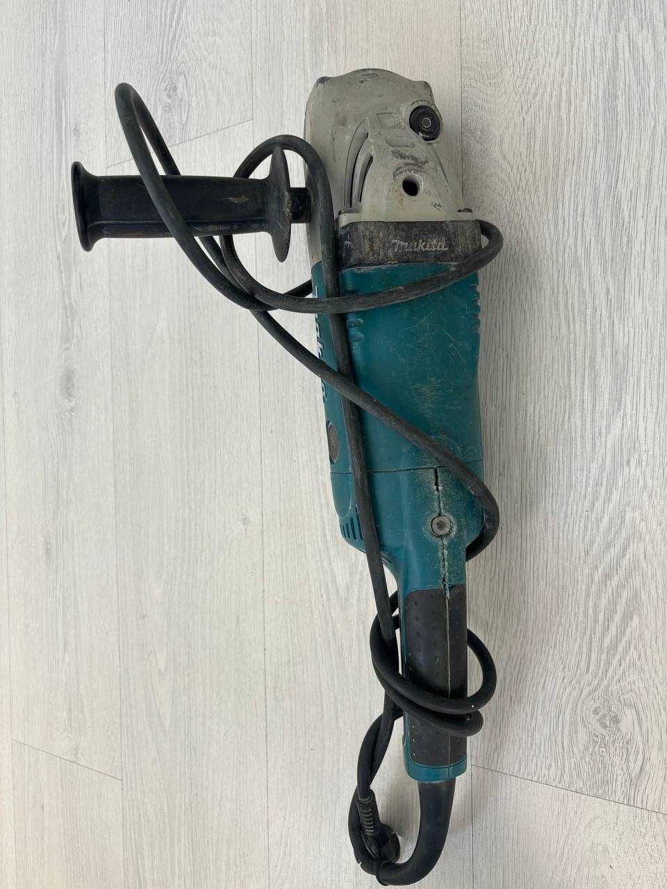 болгарка Makita ga9020