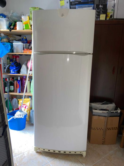 Frigorifico combinado 420 Litros INDESIT R45 A+