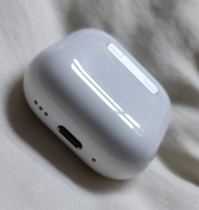 AirPods 4 com Cancelamento de Ruído – Original Apple