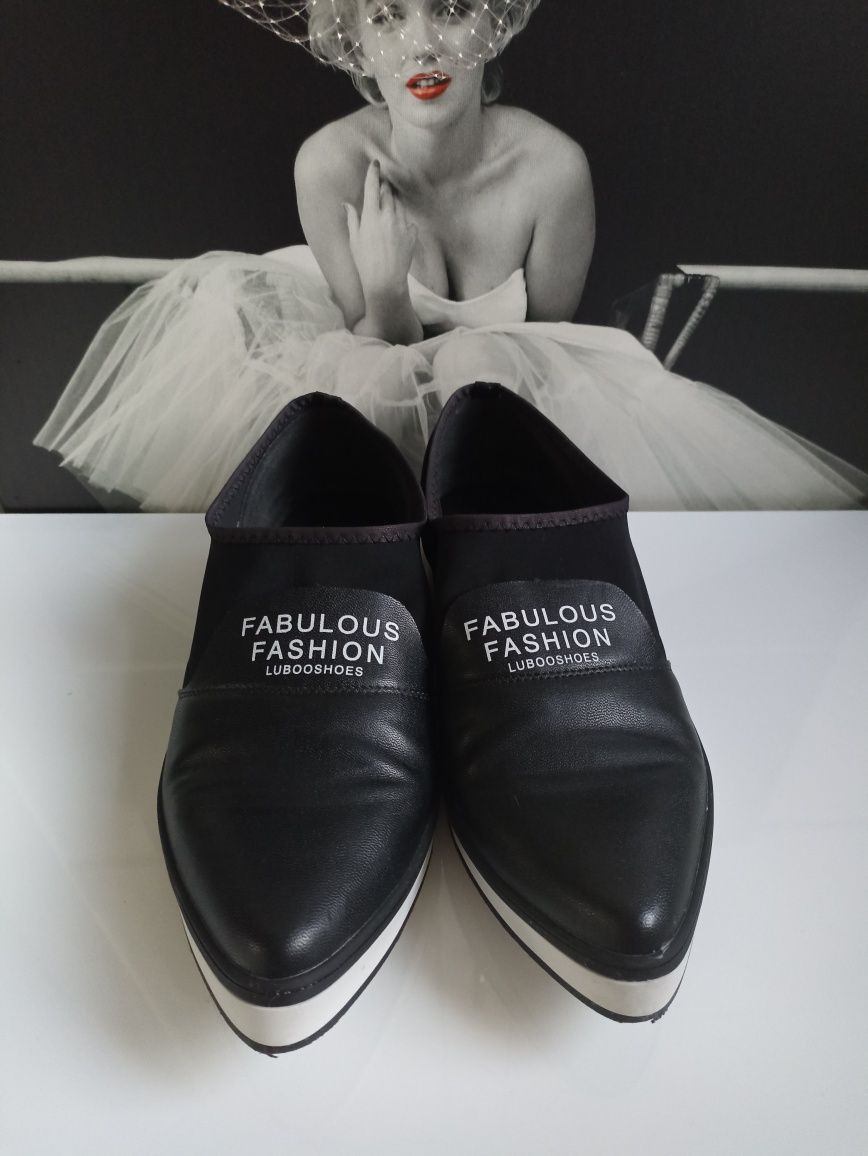 Czarne mokasyny z napisem Fashion R.40