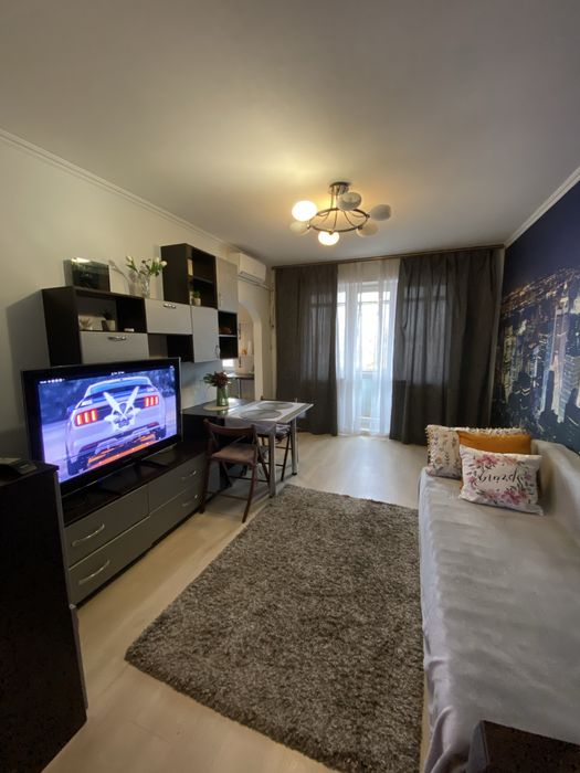 2 кімнатна квартира центр Небесна Сотня 40