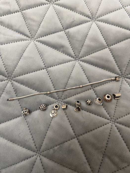 Пандора браслет із шармами