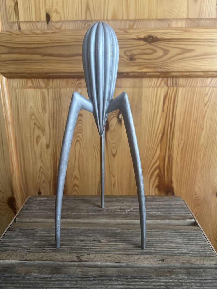 Sprzedam wyciskarkę do cytryn firmy Alessi projekt Philippe Starck.