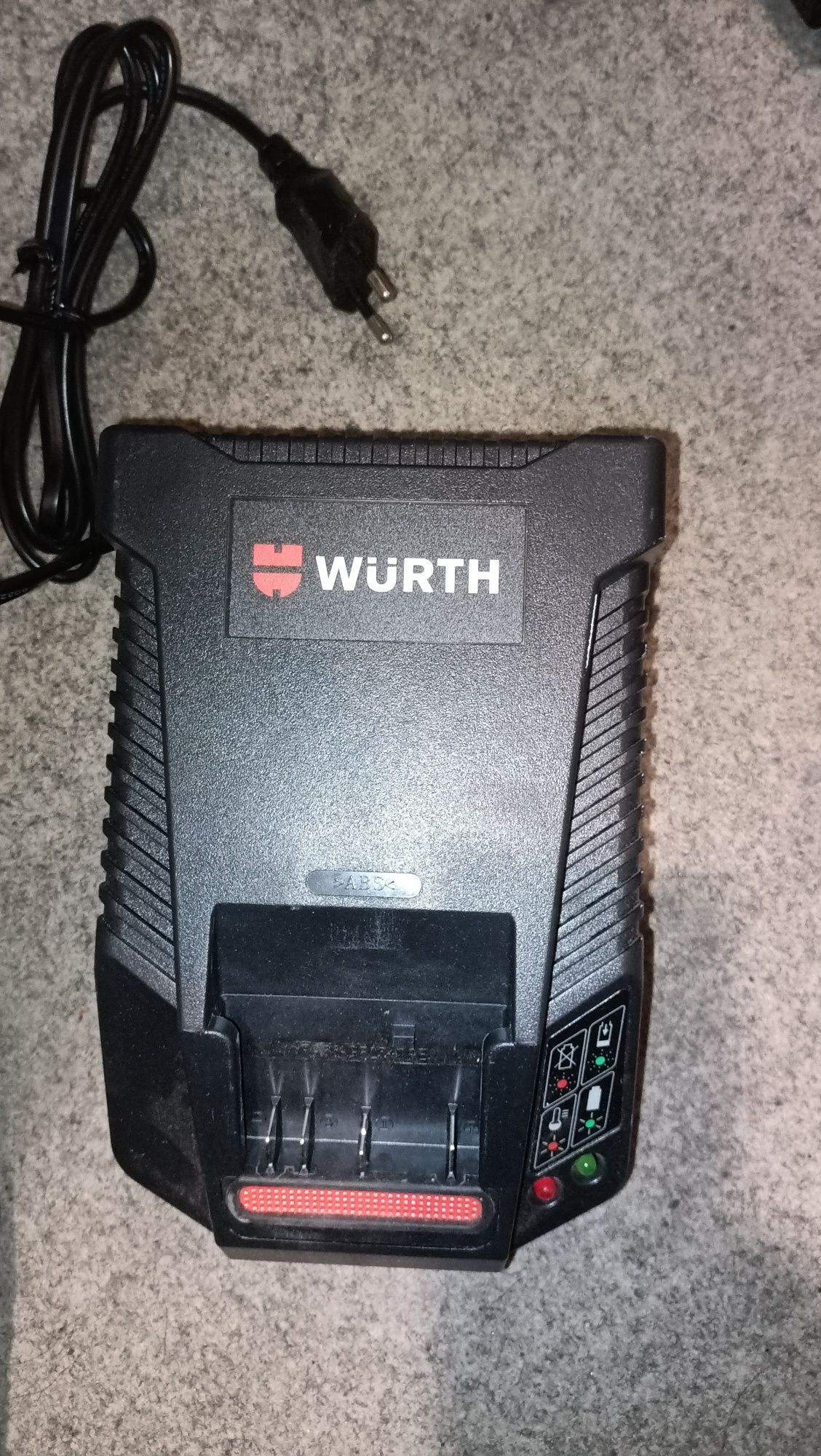 Zestaw narzędzi akumulatorowych Wurth wiertarko - wkrętarka i kątówka.