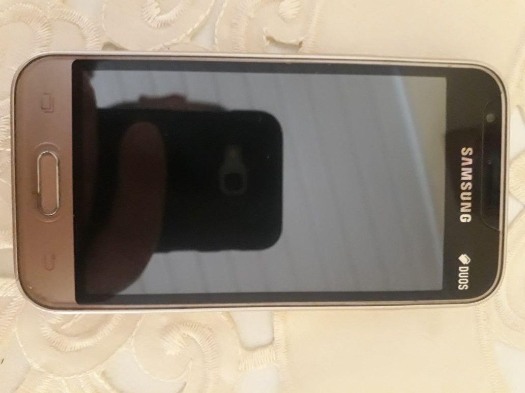 Продам Samsung Galaxy j1 mini