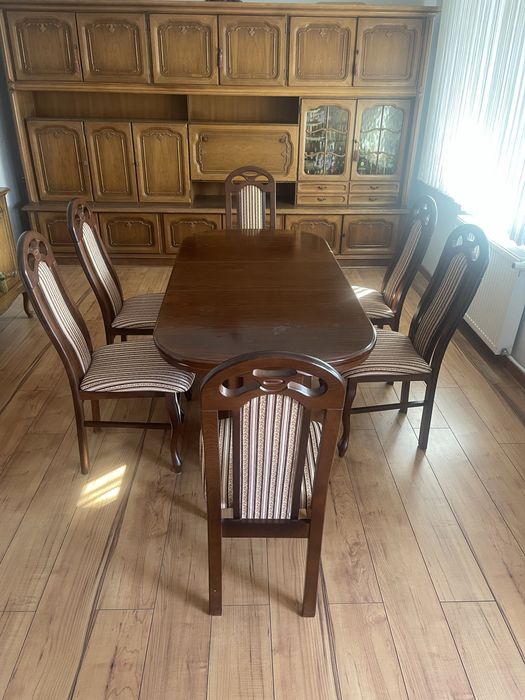 Zestaw stół z krzesłami stan bardzo dobry!!