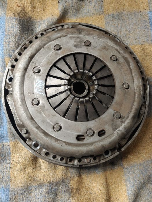 Koło dwumasowe zamachowe audi A4 b6 b7 brb 1,9 TDI passat B5 5 biegów