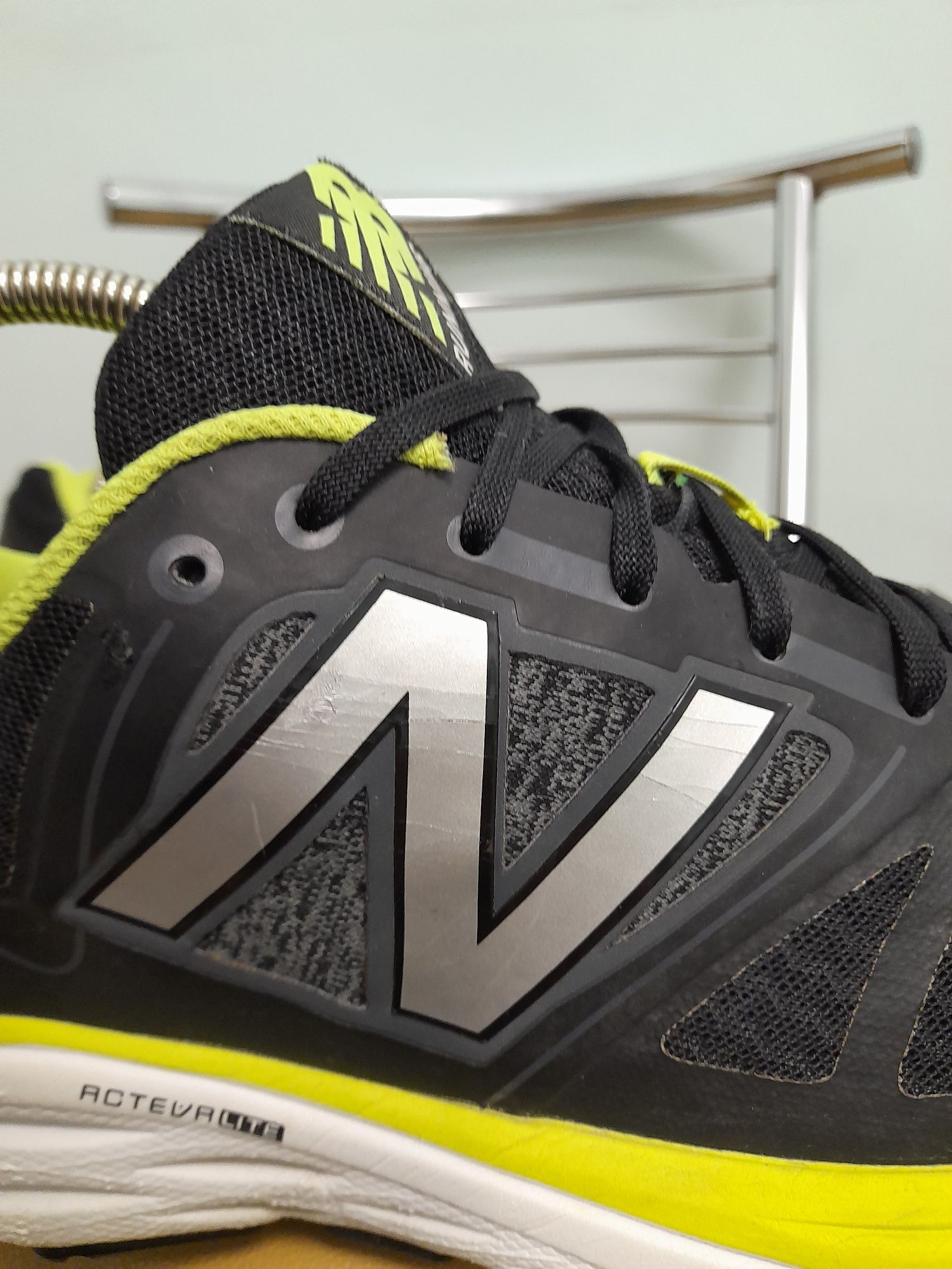 Кросівки New Balance 770 v5 розмір 44.5 довжина устілки 28 см