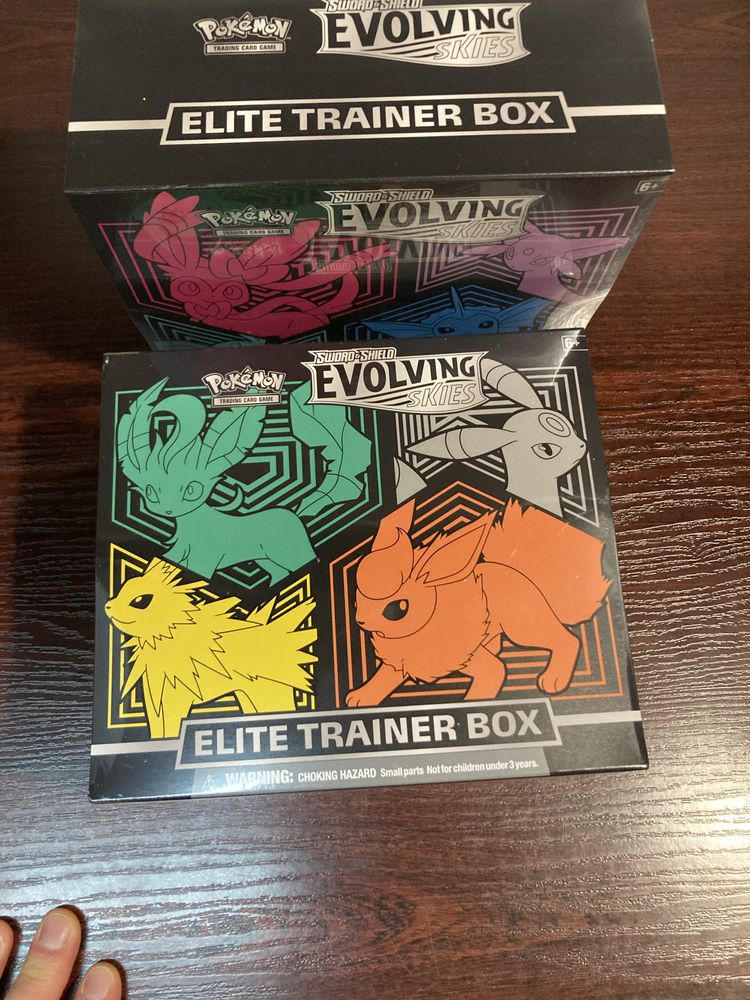 ETB Evolving Skies 2 ETB nieotwierane Oryginalne karty Pokemon TCG