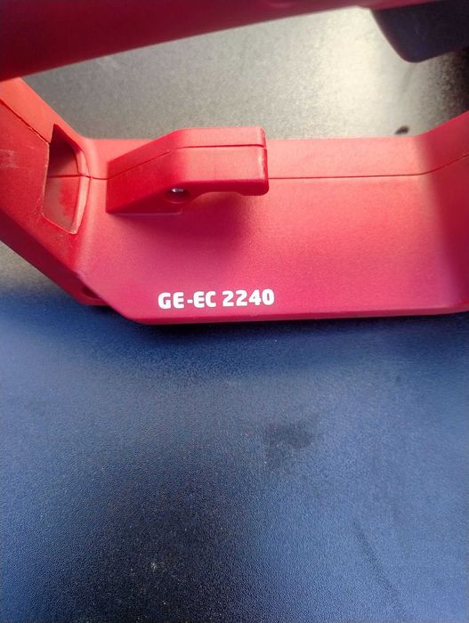 Piła elektryczna łańcuchowa EINHELL GE-EC 2240