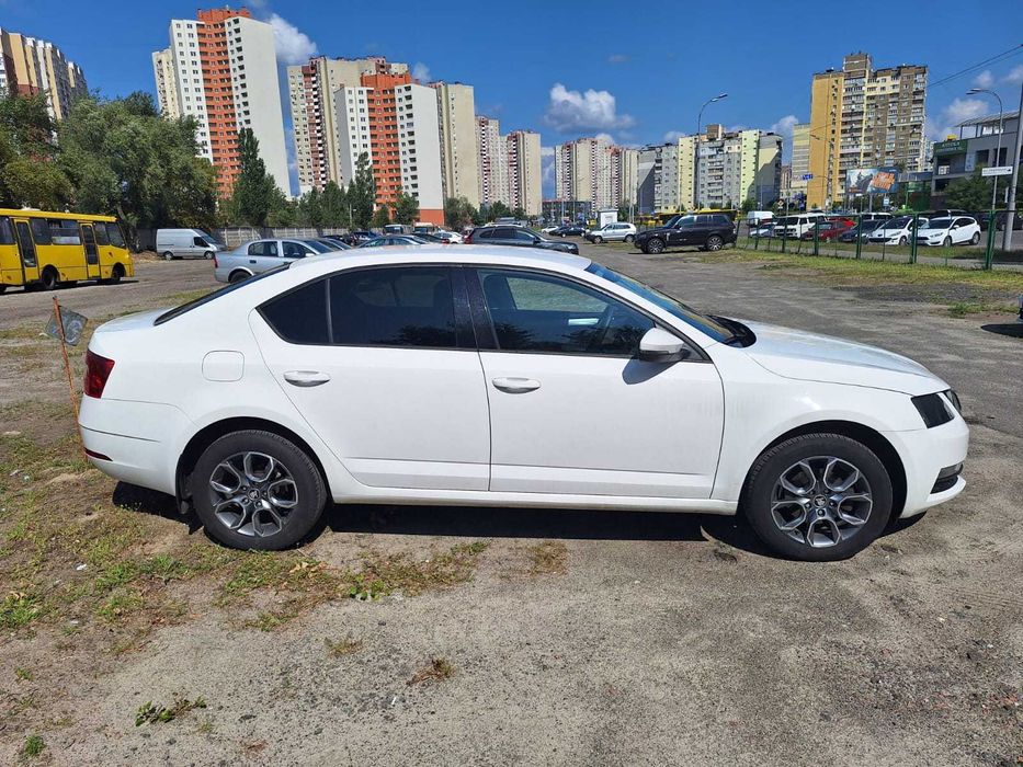 Шкода Октавія А7 в гарному стані