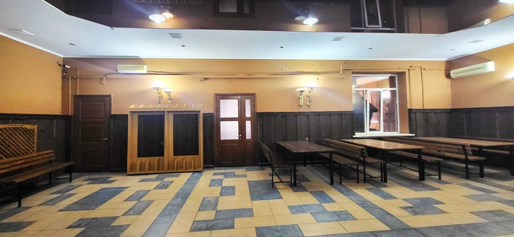 Продаж приміщення з мебелью та з обородованієм вул. Космічна .