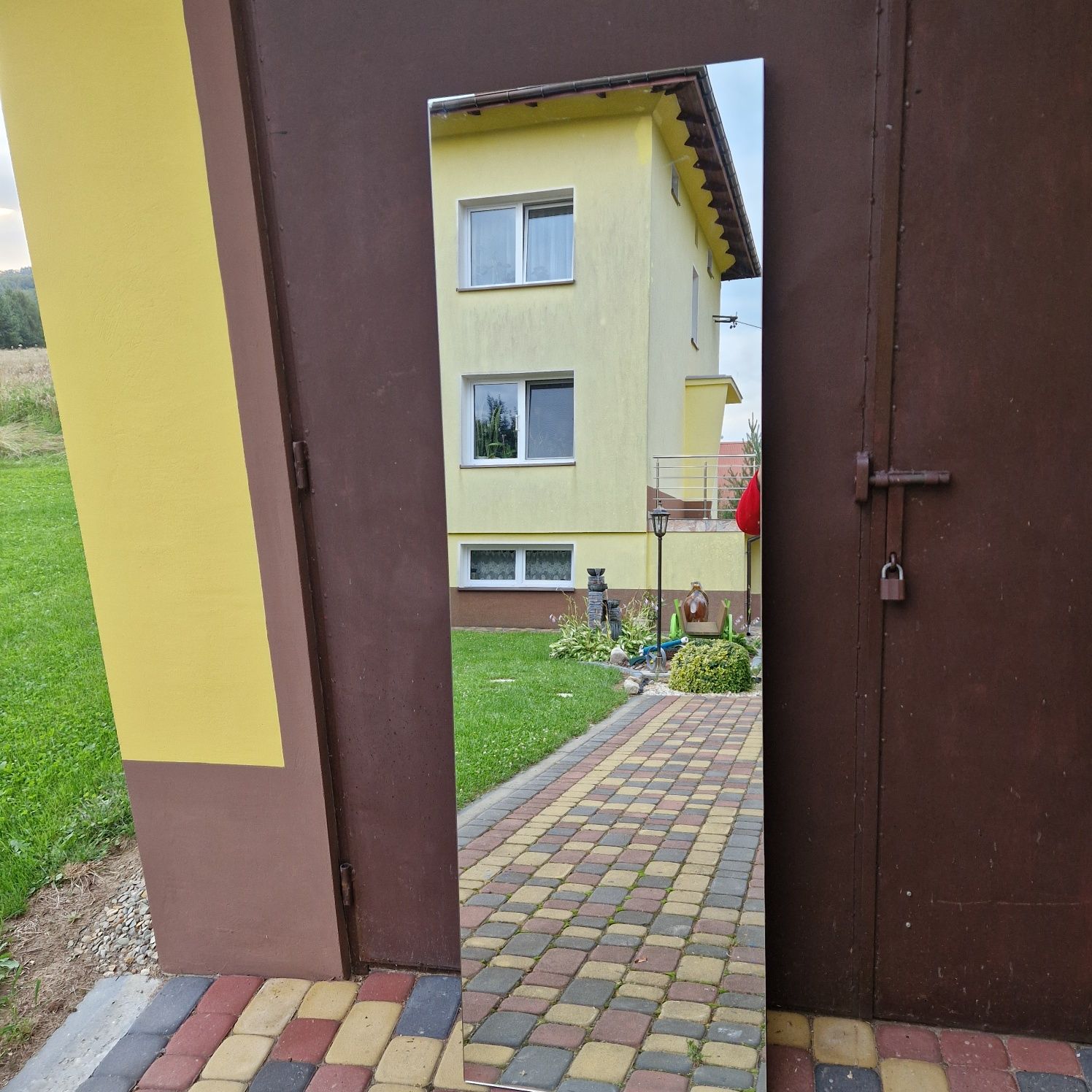 Lustro stojące ozdobne