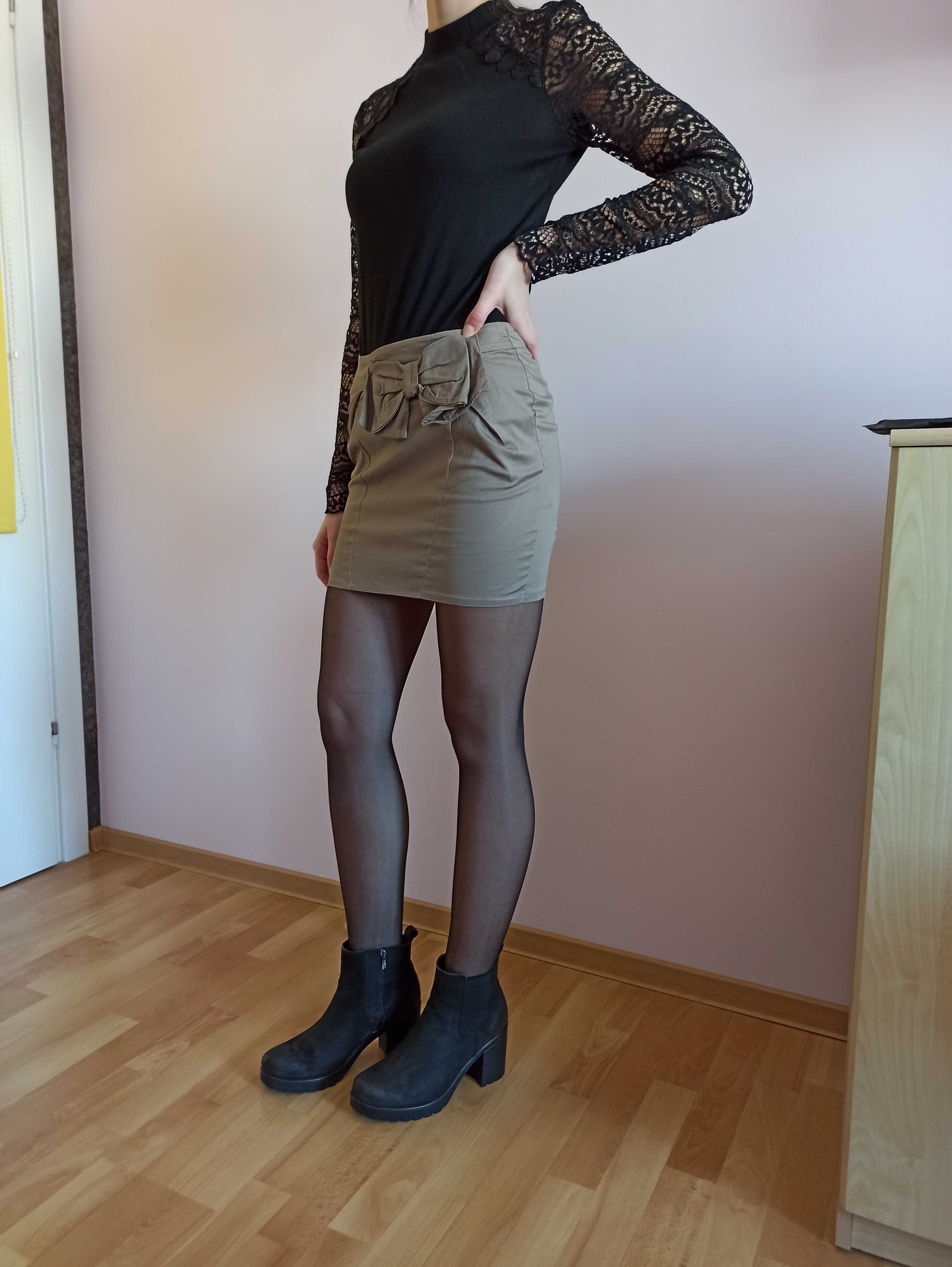 Mini beżowa wąska spódniczka z kokardką