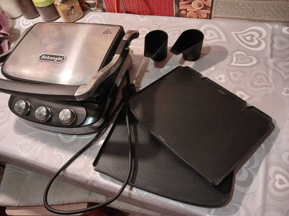 . Гриль DeLonghi.